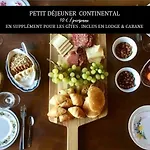 אכסניה Ferme Fortia Montreal-les-Sources